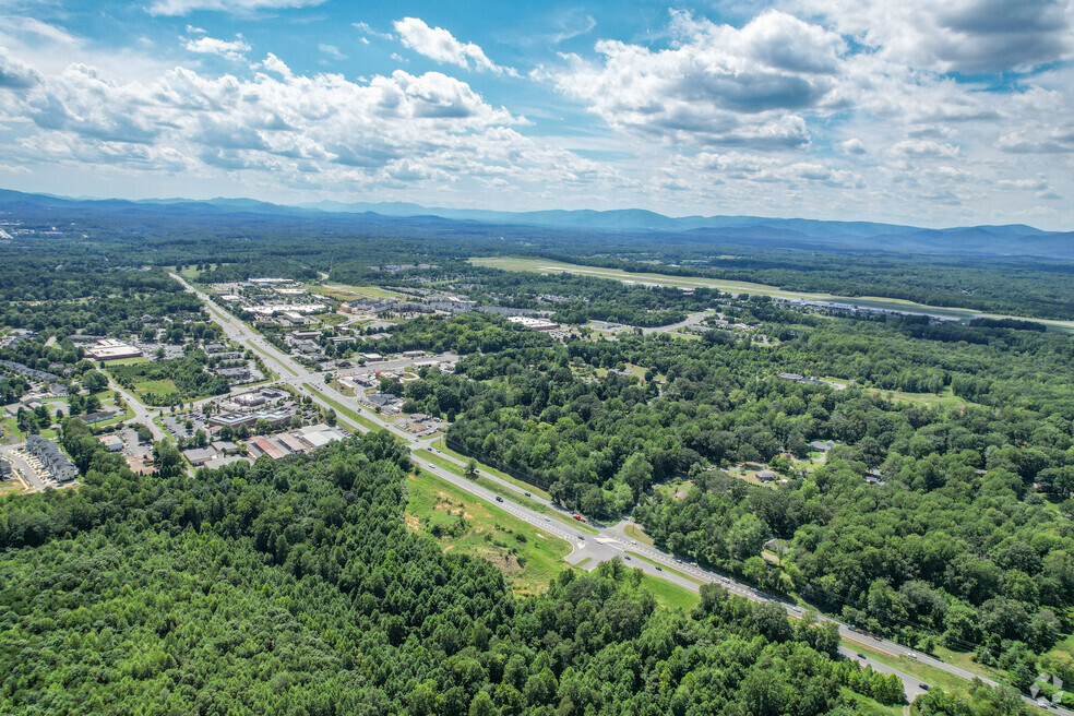 NH_PineyMountain_552285_P2_V2_CT_090324
