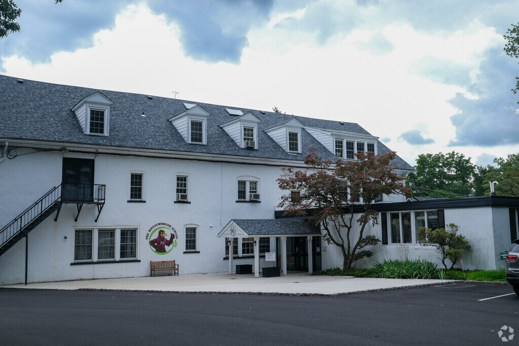 Meadowbrook School, Rankings & Reviews