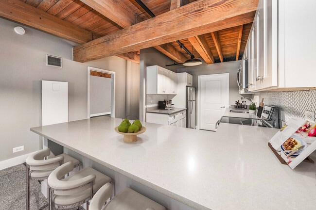 5th Avenue Station, Naperville, IL 60563 - photo 6