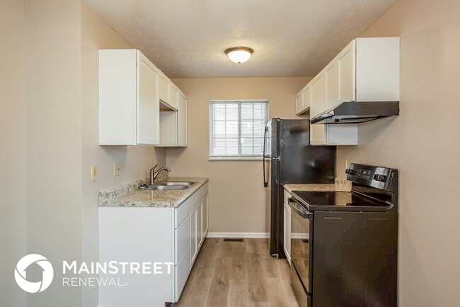 4051 Luxembourg Cir W, Indianapolis, IN 46228 - photo 7