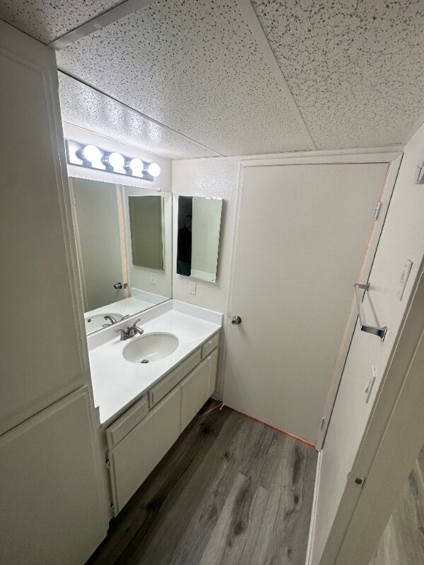 7040 Haskell Ave, Van Nuys, CA 91406 - photo 6