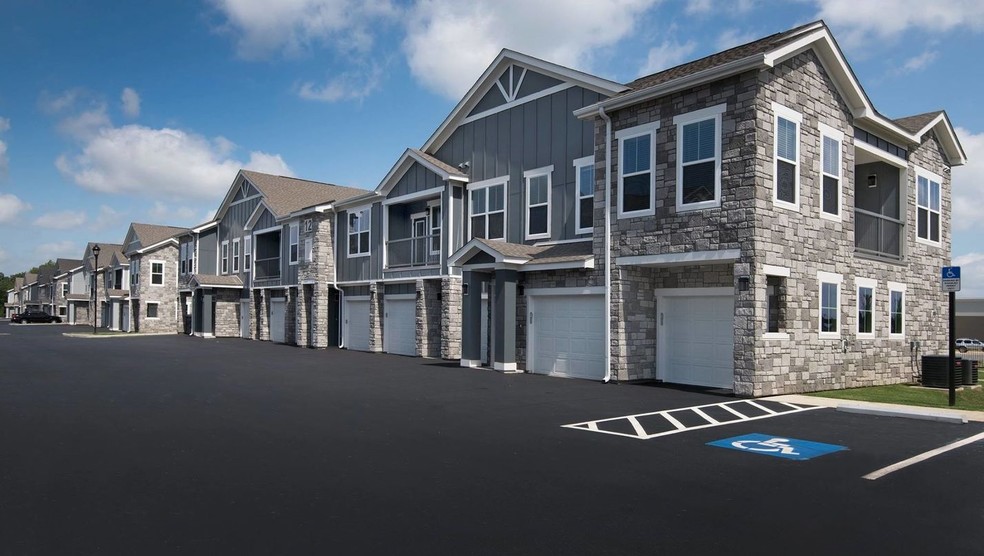 Villas On Fir, Granger, IN 46530 - photo 1