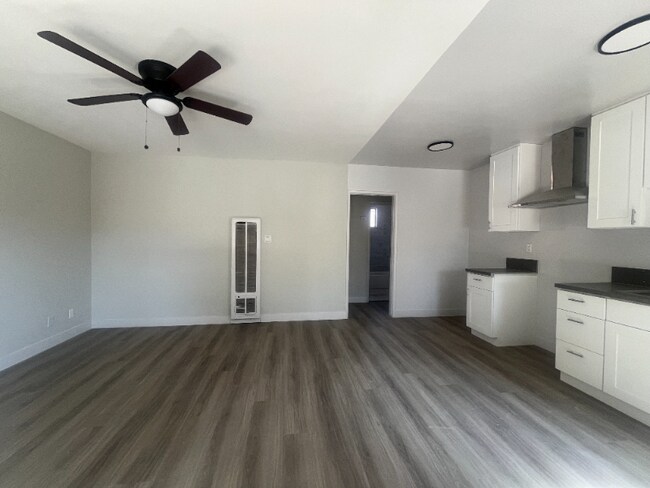 1814 W 22nd St unit 1, Los Angeles, CA 90018 - photo 2