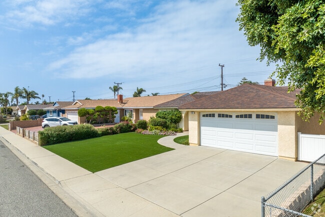 Homeowners in Blackstock South enjoy wide driveways.