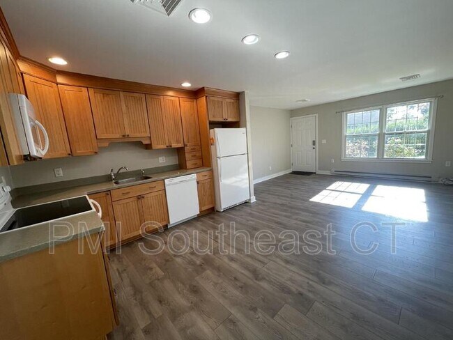 22 Luce Ave, Niantic, CT 06357 - photo 5