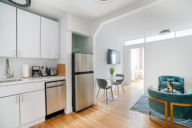 444 W 48th St unit ID1021998P, New York, NY 10036 - photo 4
