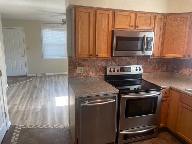 2816 Independence St unit 1, Cape Girardeau, MO 63703 - photo 4