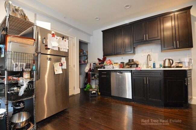 74 Weld Hill St unit 2, Jamaica Plain, MA 02130 - photo 6