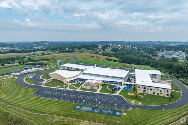 According to state test scores, 27% of Harrison Central Junior/Senior High School students are at least proficient in math.