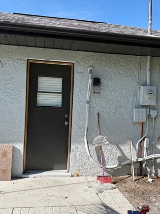 321 Greenwood Ave Unit 1, Lehigh Acres, FL 33936