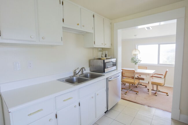 1602 Monticello Rd unit A, Charlottesville, VA 22902 - photo 5