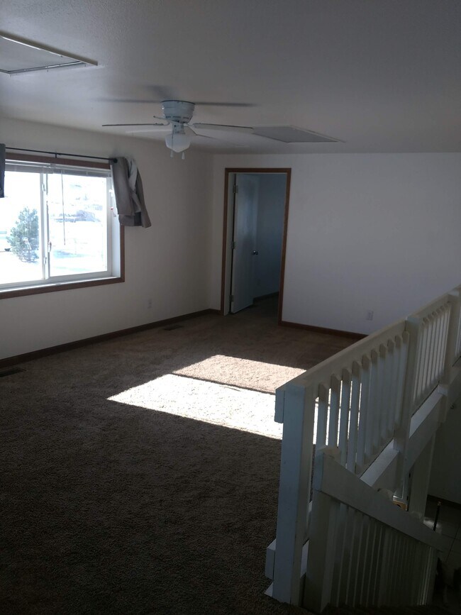 Country living close to town. 11 miles to Malmstrom AFB, 8 minutes to Benefis Hospital.