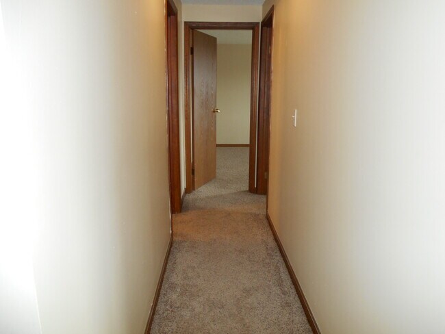 6557 Lincoln Ave, Lockport, NY 14094 - photo 5