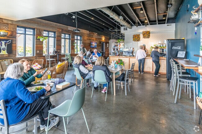 Blue Valley Bistro serves delicious breakfast and lunch items in Creswell.