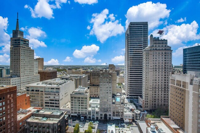 1555 Elm St unit ID1014227P, Dallas, TX 75201 - photo 7