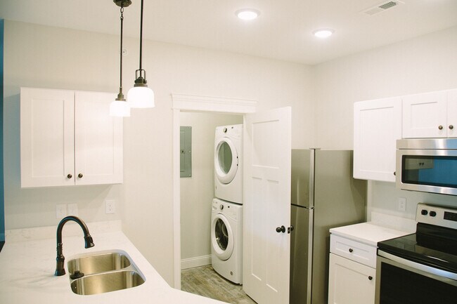 260 Lexington Avenue, Lexington, KY 40508 - photo 3