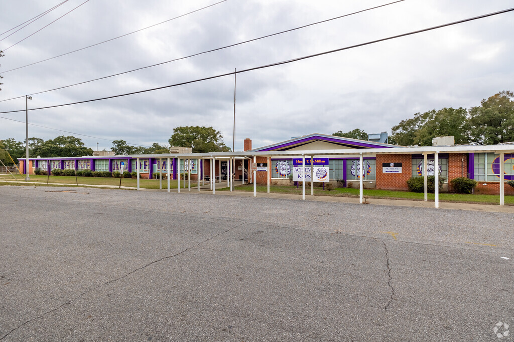 Henry_McMillan_School_1