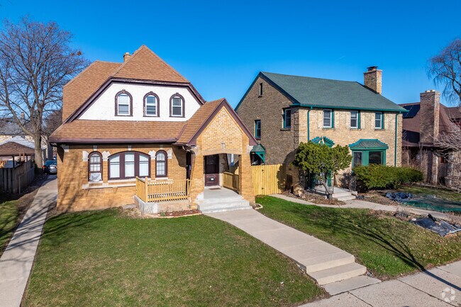 Classic-style homes in Milwaukee's Rufus King neighborhood.