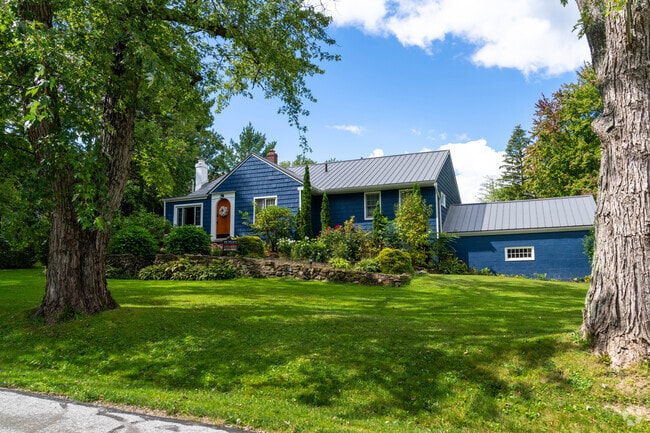 Unwind in a classic ranch-style home in Bentleyville.