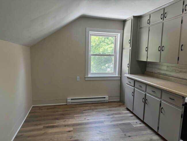 452 N Market St, Galion, OH 44833 - photo 2