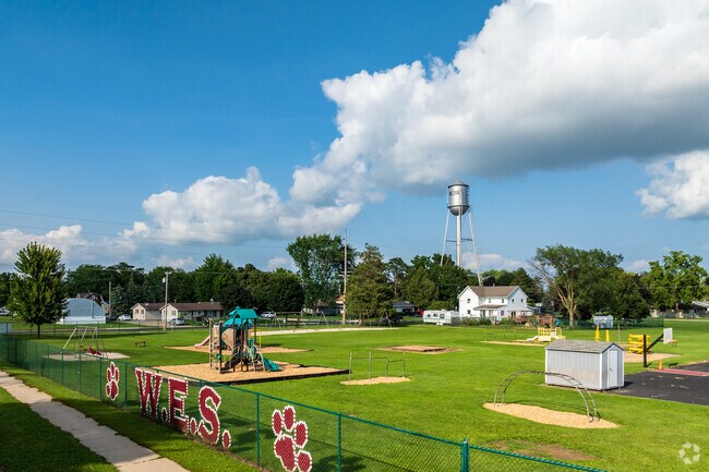 Winneconne Elementary School 6