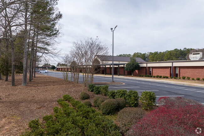 Walnut Grove Elementary School he's one of the top elementary schools in the surrounding area.