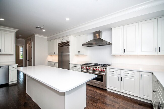 11 Alton Place unit 3, Brookline, MA 02446 - photo 5