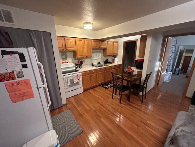 1104 W 20th St unit 1104, Cedar Falls, IA 50613 - photo 5