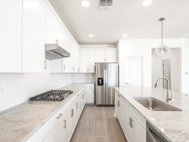 1535 E Cattle Graze Loop, Sahuarita, AZ 85629 - photo 5