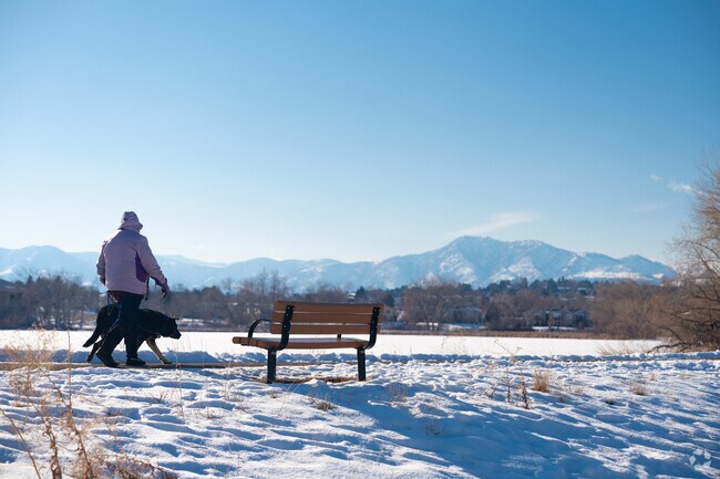 Kendrick Lake Park has incredible mountain views.