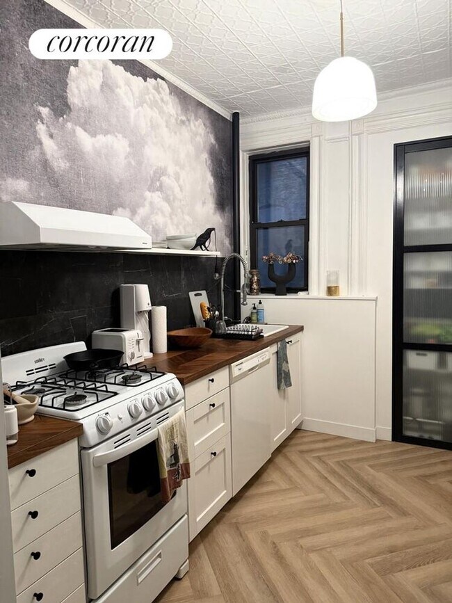 1211 8th Ave, Brooklyn, NY 11215