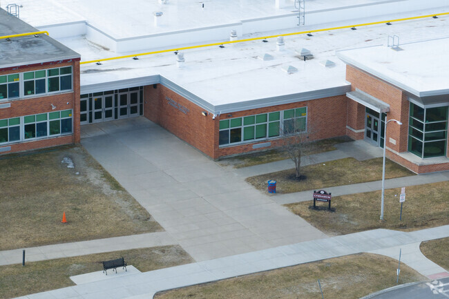 Gloversville has a B overall rating on Niche with a 11 to 1 teacher student ratio.