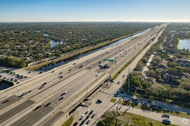 Residents of the Shenandoah neighborhood of Davie, FL use I-595 to get around the local area.