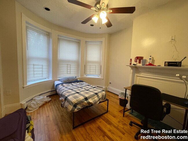 127 Cedar St unit 1, Roxbury, MA 02119 - photo 5