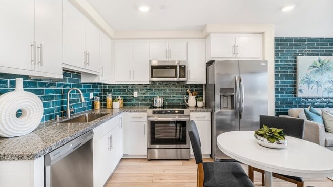 7069 Madrone Grove Ct, Riverside, CA 92507 - photo 2