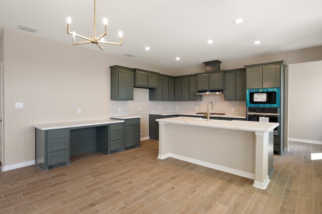 4401 La Sienna Pkwy unit 36896803, Edinburg, TX 78542 - photo 6