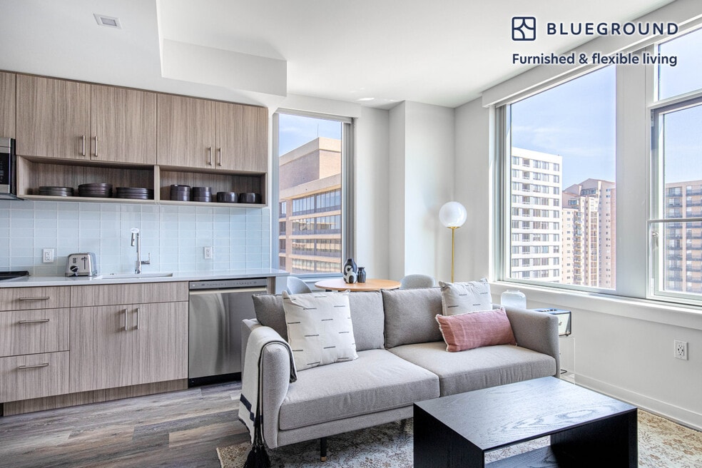 400 Army Navy Dr unit FL13-ID273, Arlington, VA 22202 - photo 1