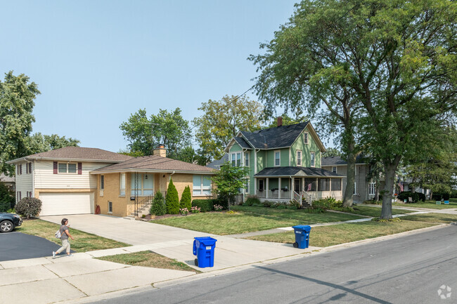 The walkability of Downtown Wheaton is a testament to its design.