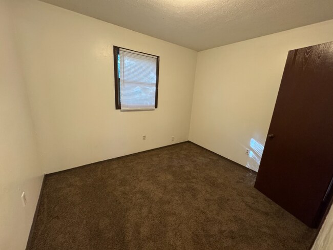 3503 Falling Springs Rd unit 1, East Saint Louis, IL 62206 - photo 7