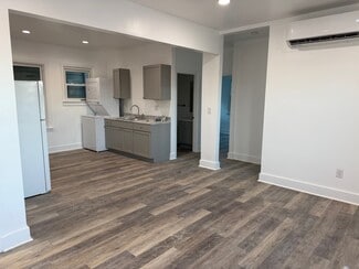 104 Magee Ave Unit 2, Jeannette, PA 15644