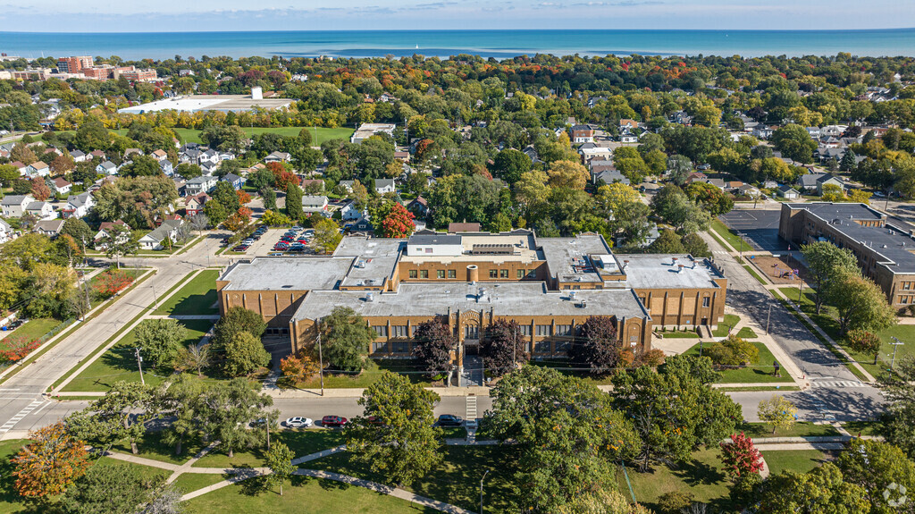 Lincoln Middle School is located in Kenosha, WI near lovely Lake Michigan.