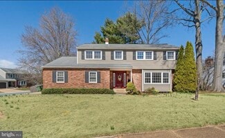 716 Fiske Ln, Newark, DE 19711