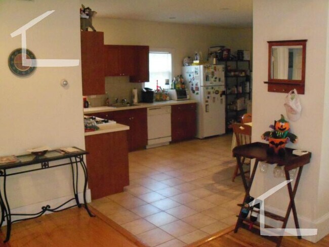 45 Falkland St unit 2, Brighton, MA 02135 - photo 4