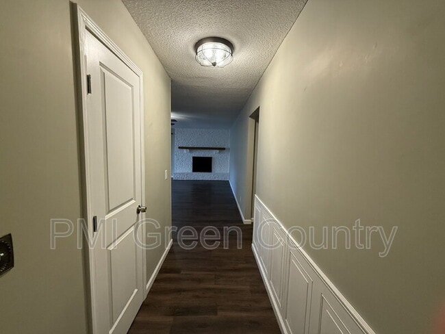 2019 S Gum Ave, Broken Arrow, OK 74012 - photo 4