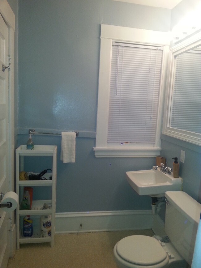 This photo is representative of the apartment for rent. The orientation & colors may differ.