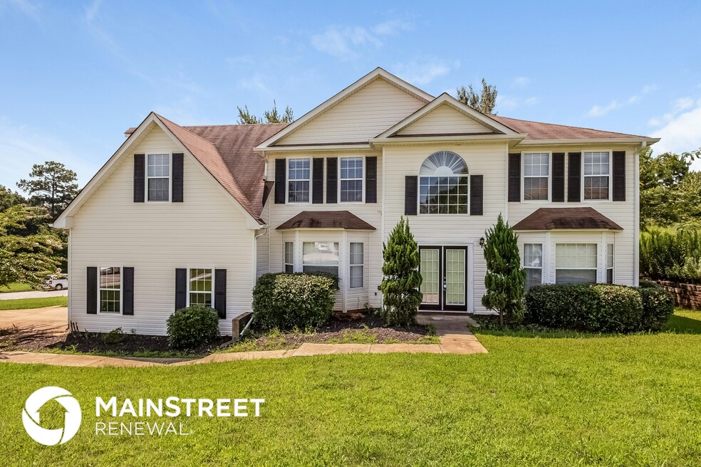 6129 Pomerania Trail, Stone Mountain, GA 30087 - photo 1