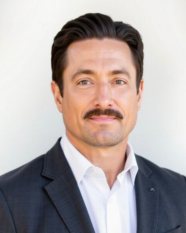 Agent Photo