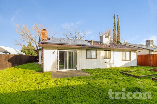 5294 Acacia Way, Olivehurst, CA 95961 - photo 4