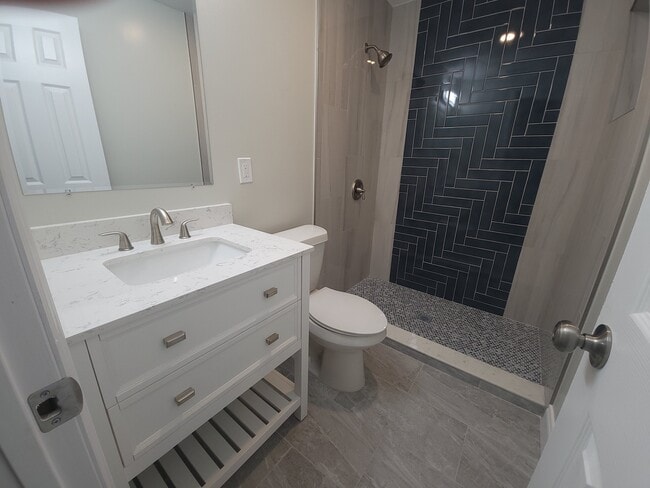 1905 E Louisiana Ave unit Mother-in-Law, Tampa, FL 33610 - photo 4