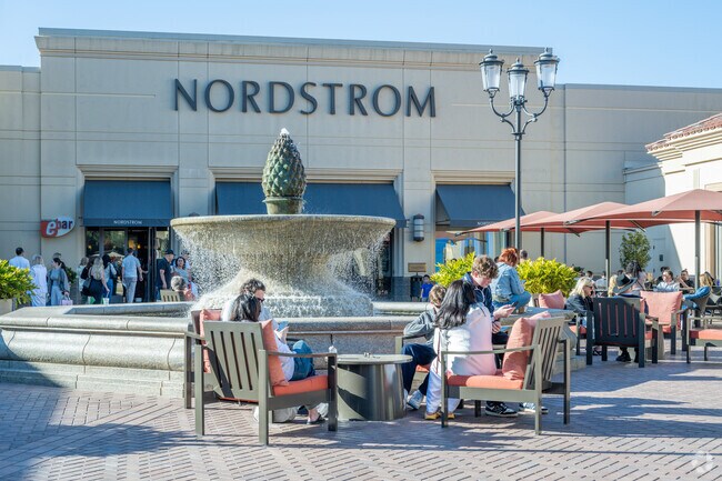 Harbor View Homes is a short distance from Fashion Island for retail therapy and dining.